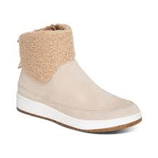 Aetrex Winnie Shearling Boot Tan
