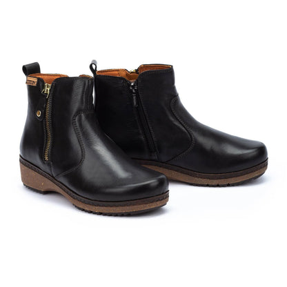 Pikolinos Granada Bootie Zip Black