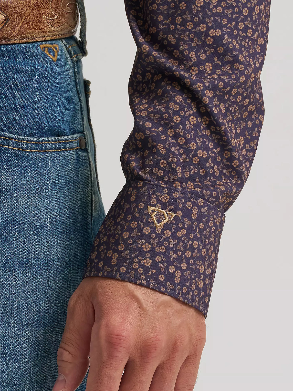 Wrangler Men's Cody Johnson Performance Button Down Shirt Navy Floral
