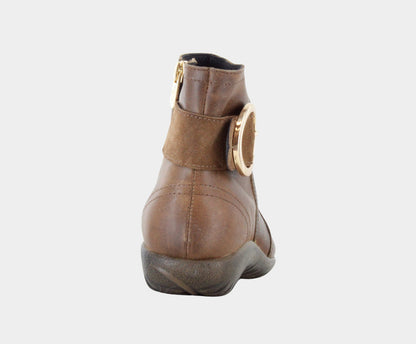 Naot Oamaru Truffle Brown Cedar Sued