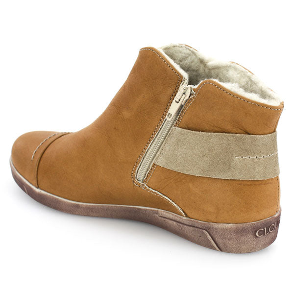 Cloud Aline Tan Wool Boot