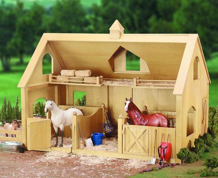 Breyer Deluxe Wood Barn