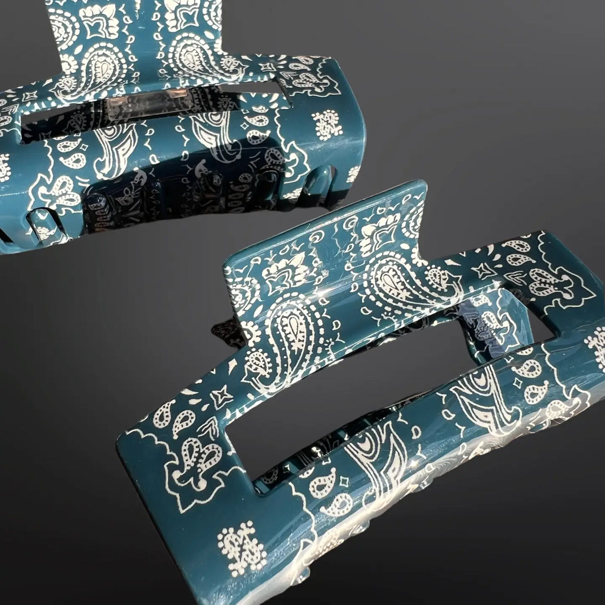 Westrian Paisley Bandana Print Hair Claw Clip