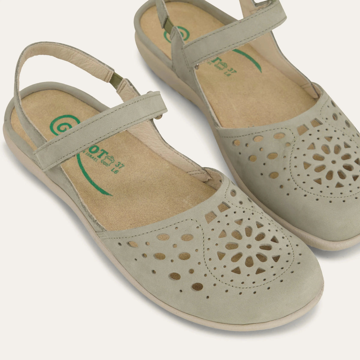 Naot Arataki Nubuck Sage