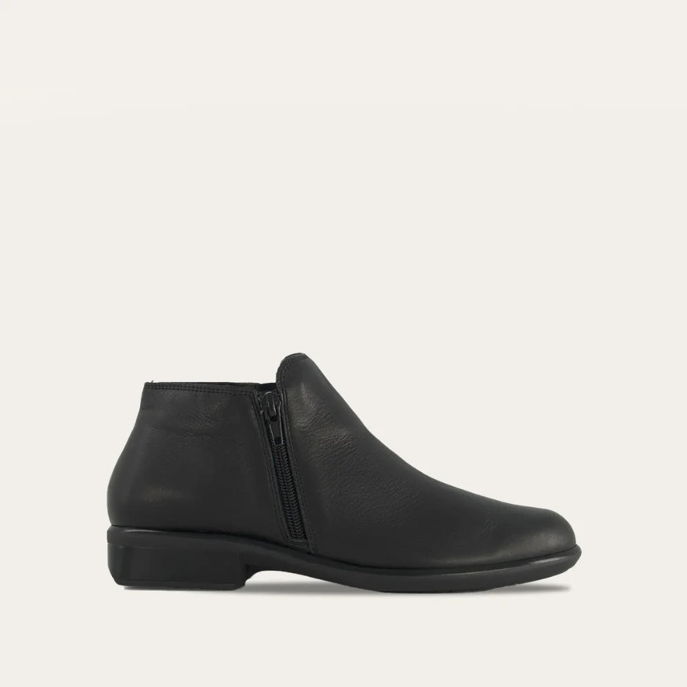 Naot Helm Water Resistant Black