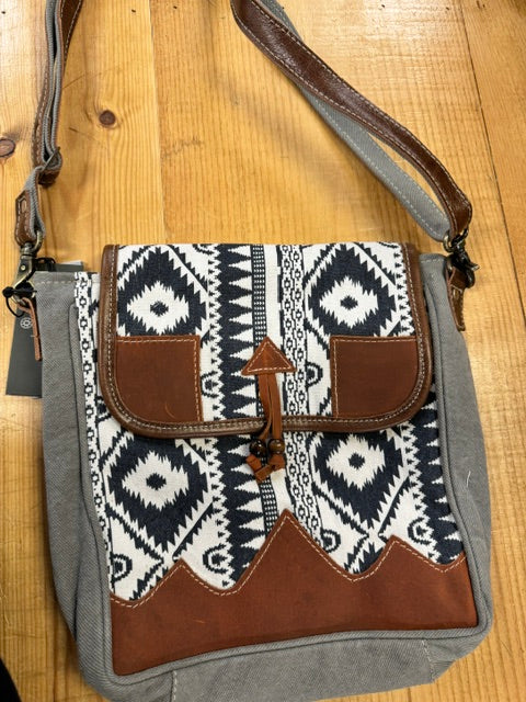 Myra Sonoma Way Shoulder Bag