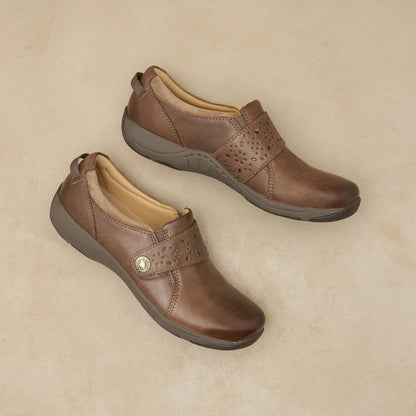 Dansko Sallie Waxy Burnished Stone