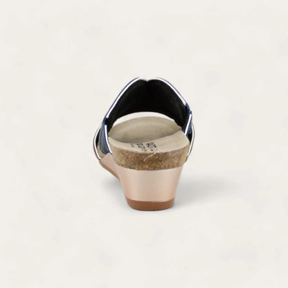 Naot Tiara Soft Chestnut Leather/Ink