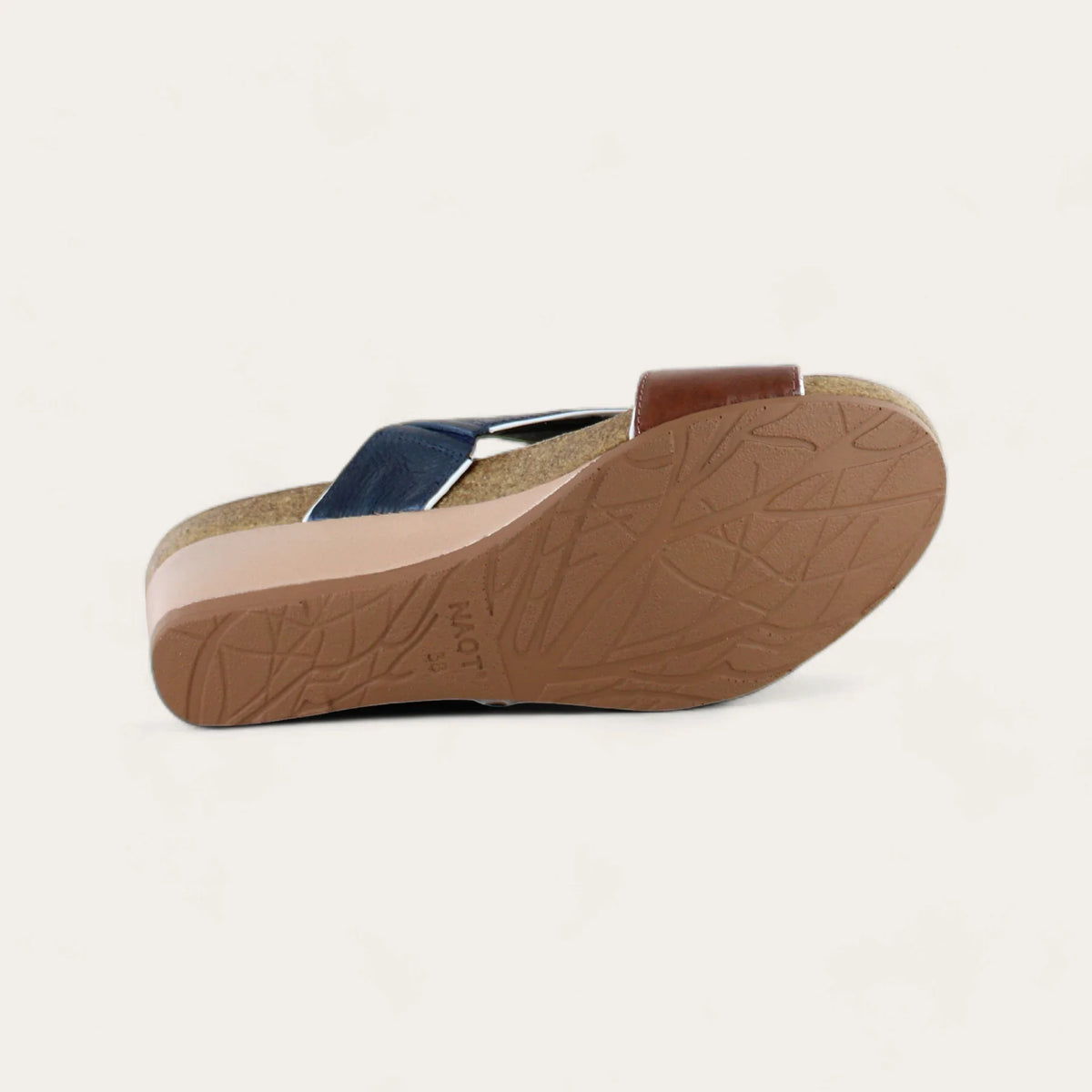 Naot Tiara Soft Chestnut Leather/Ink