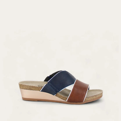 Naot Tiara Soft Chestnut Leather/Ink