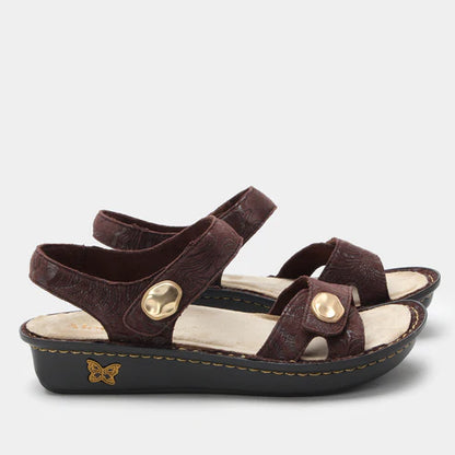 Alegria Vienna Swirling Brown