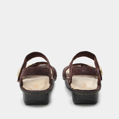 Alegria Vienna Swirling Brown