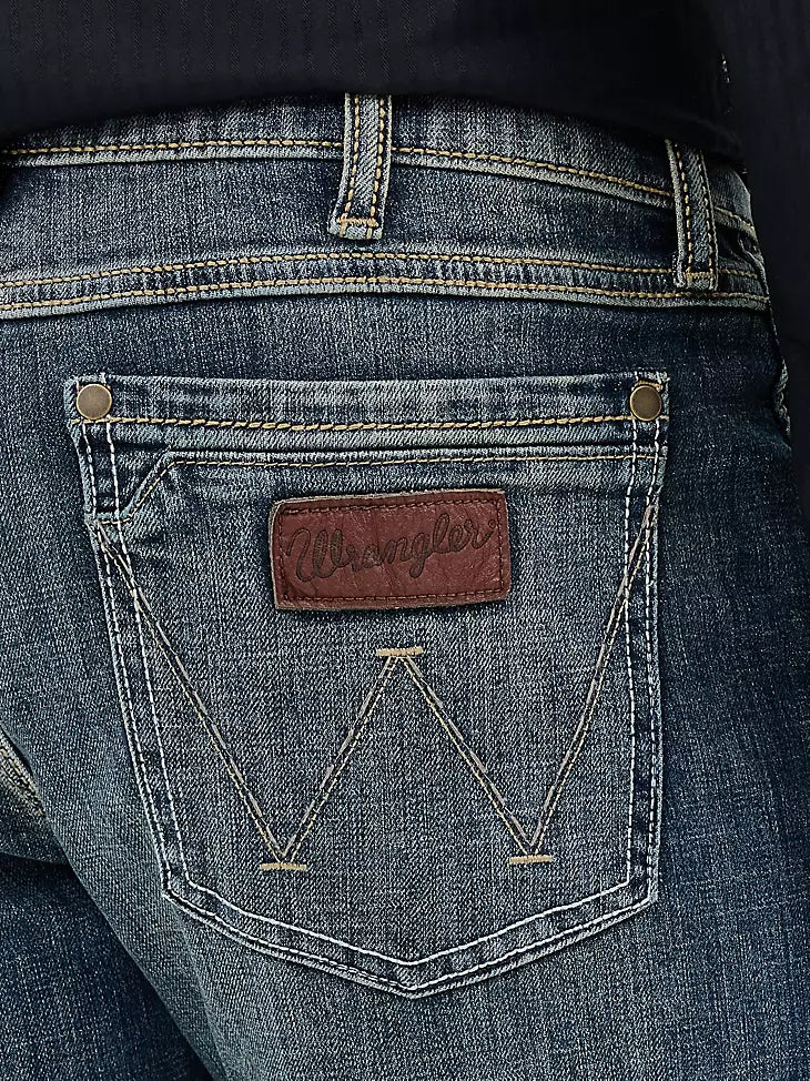 Wrangler Retro Slim Fit Boot Cut Layton
