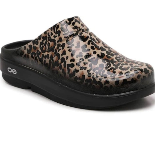 Oofos OoCloog Limited Black Leopard