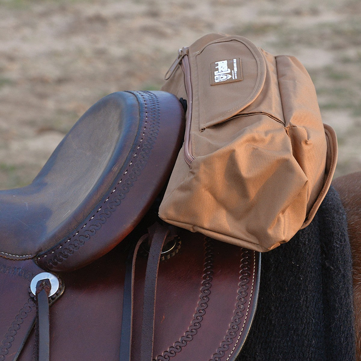 Cashel Cantle Saddle Bag with Jacket Liner
