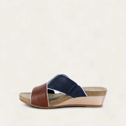 Naot Tiara Soft Chestnut Leather/Ink