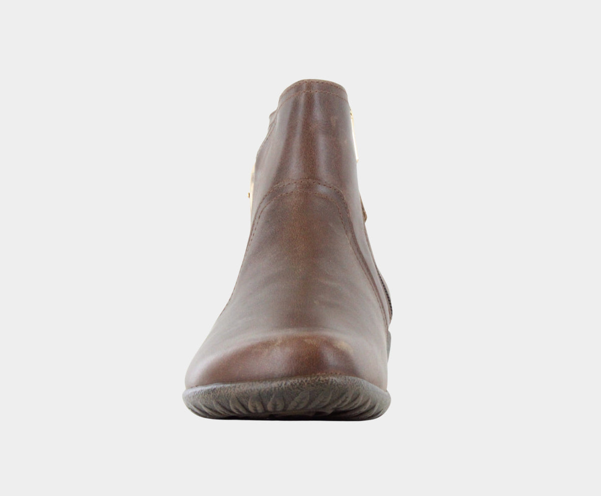Naot Oamaru Truffle Brown Cedar Sued